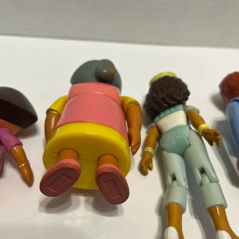 Dora the Explorer dollhouse dolls figures 4 piece people lot replacement dolls